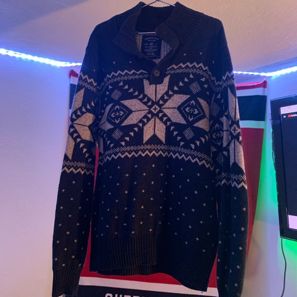 American Eagle Sweater - Quarter Button - Picture 3 of 3